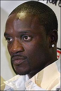 Le c&eacute;l&egrave;bre chanteur s&eacute;n&eacute;galais